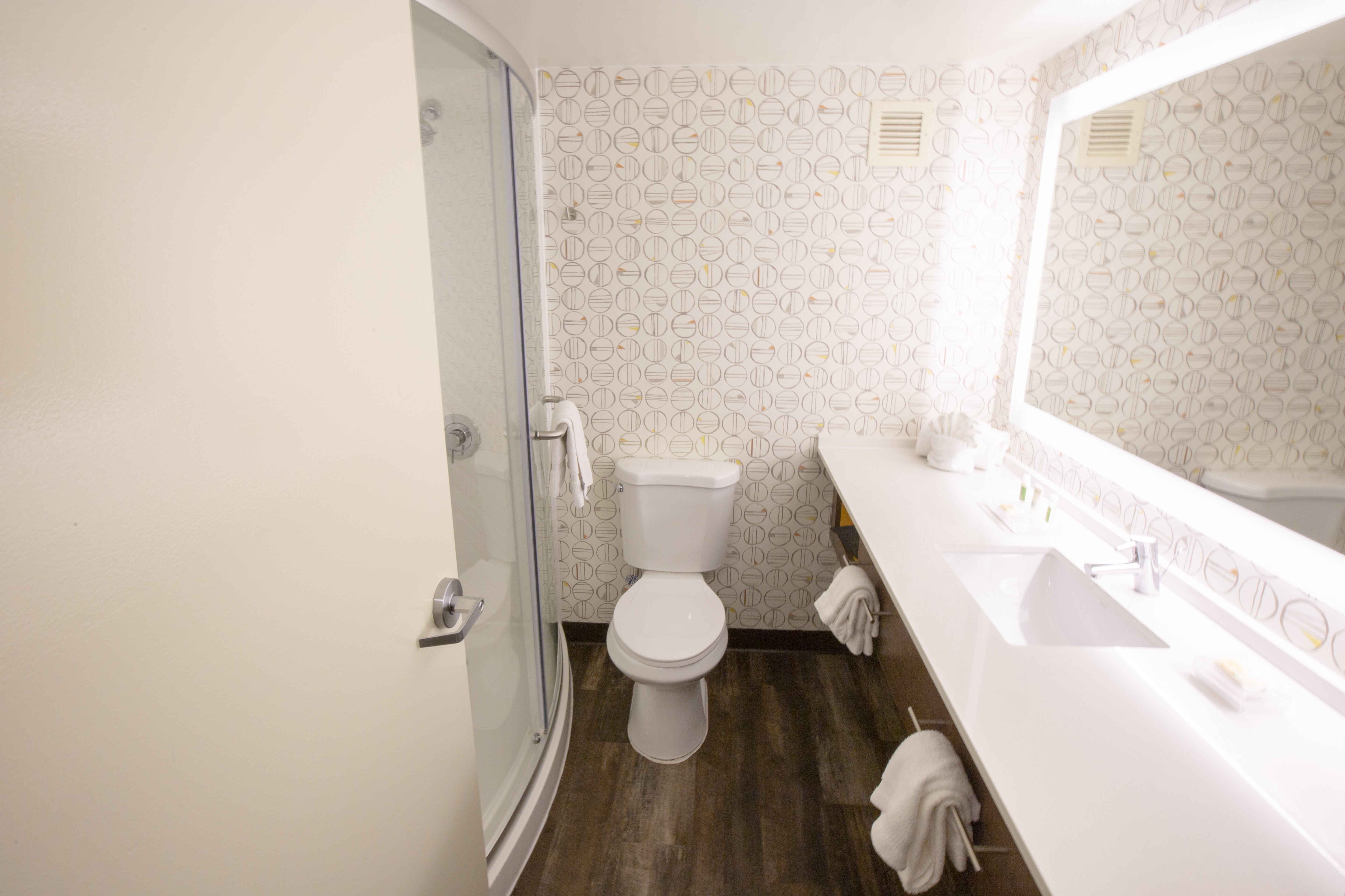 HOLIDAY INN MCO INT AIRPORT BY IHG-guestroom-King Bed Guest Room.jpg