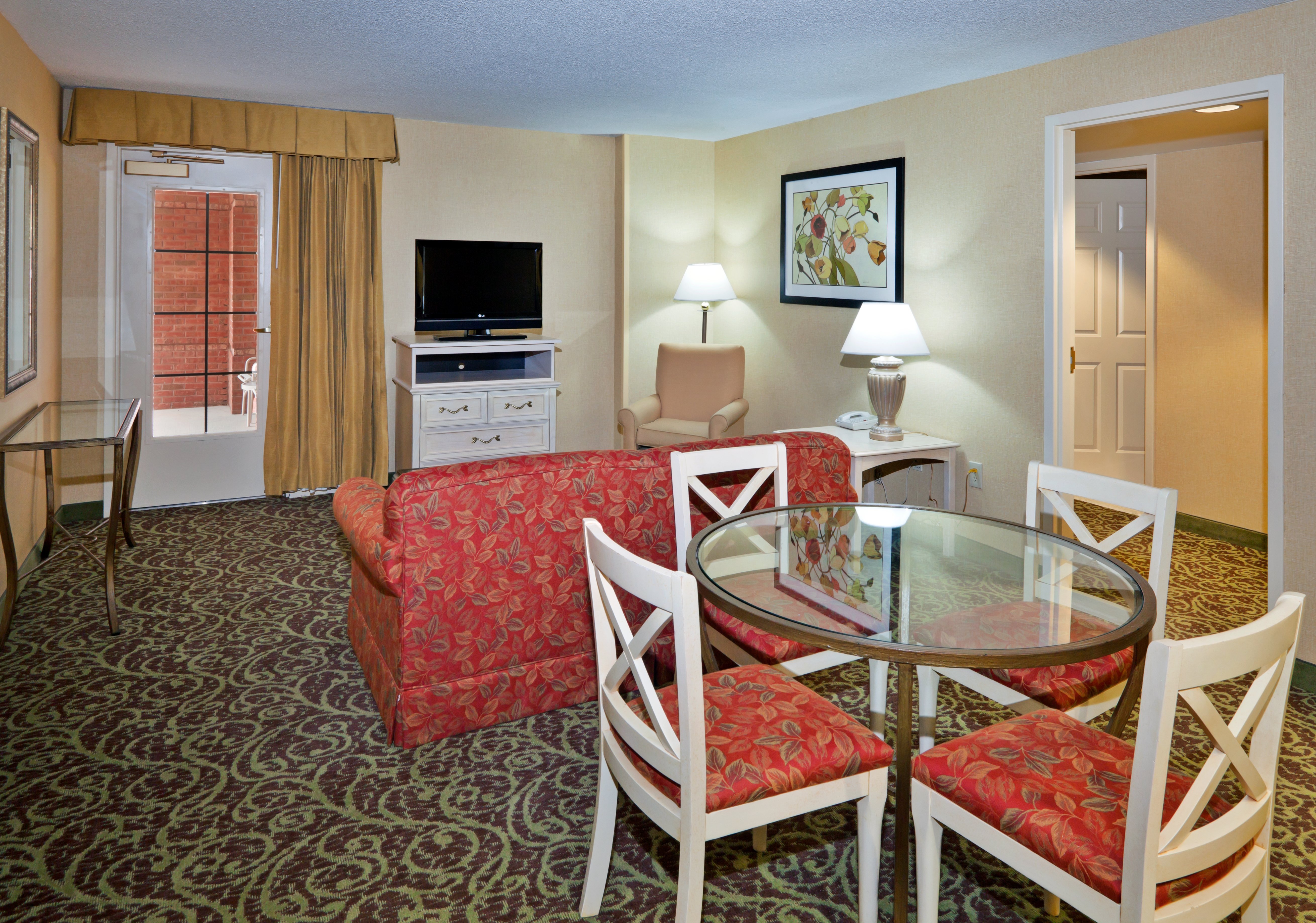 HOLIDAY INN CHANTILLY-DULLES E BY I-guestroom-Balcony Suite.jpg