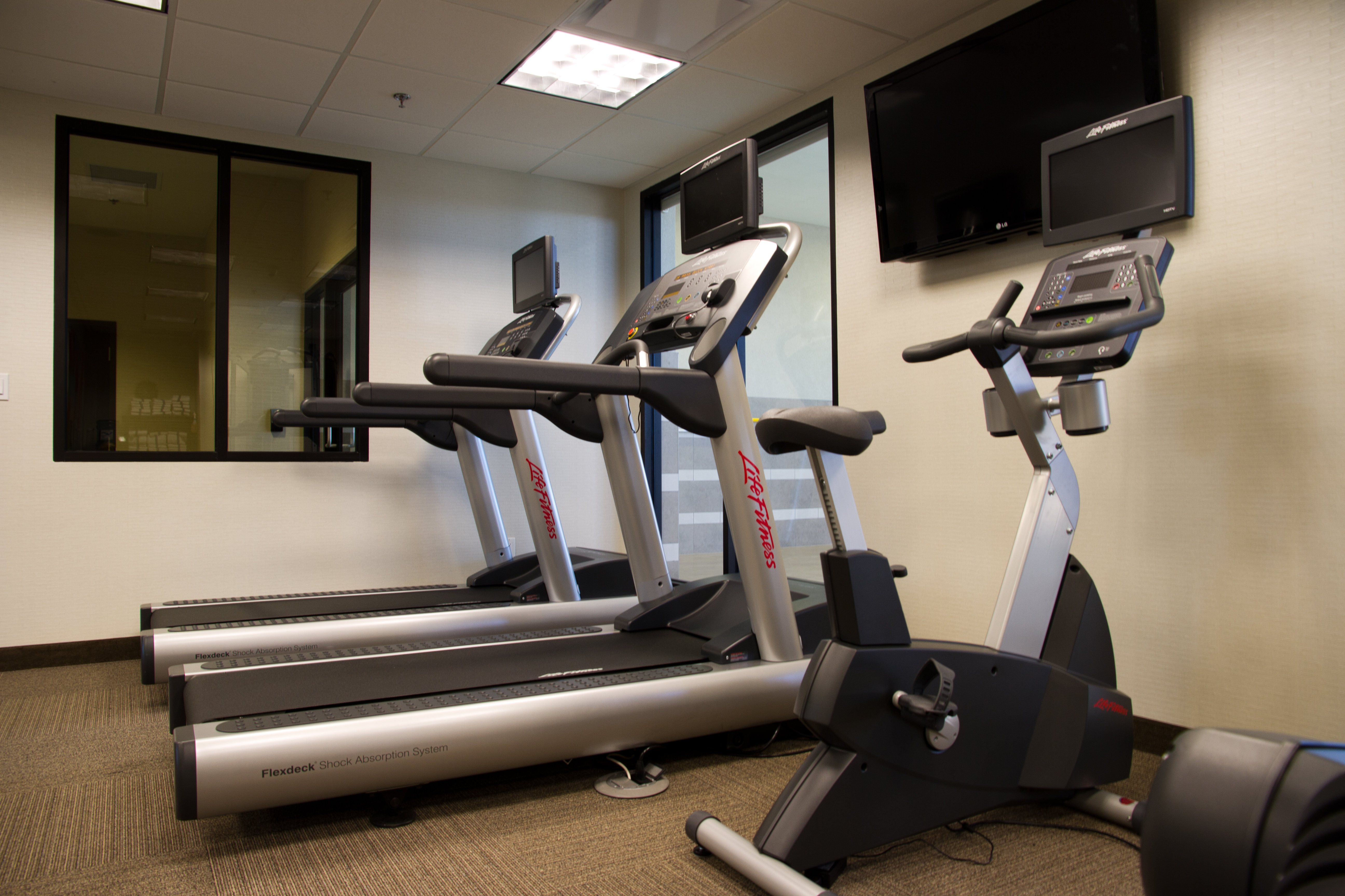 Holiday Inn & Suites Red Deer South fitness center