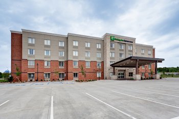 Holiday Inn Express & Suites