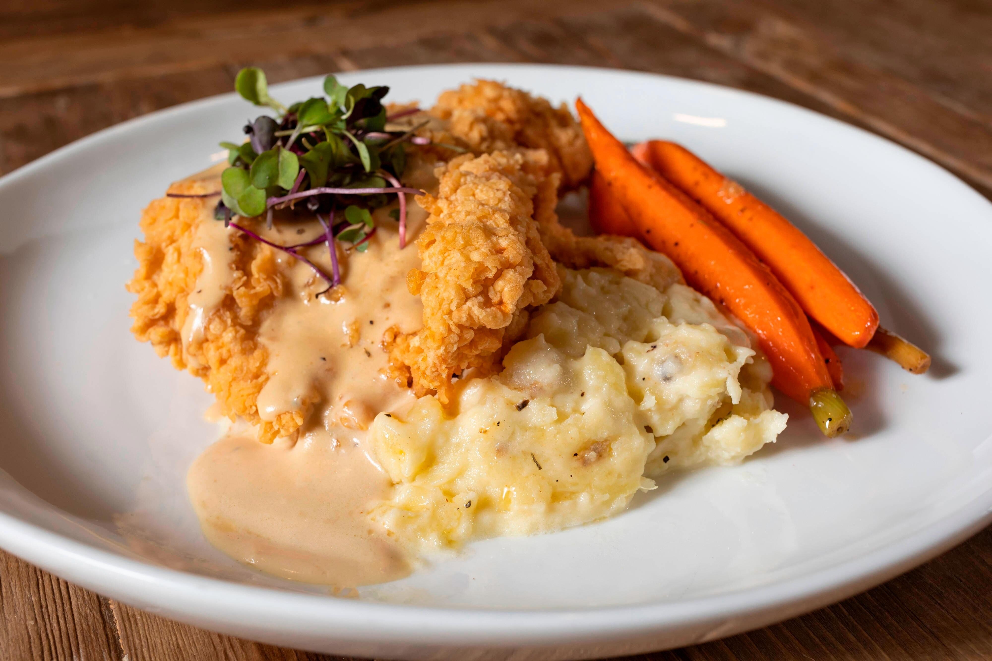 Central Rail Kitchen & Bar - Country Fried Chicken
