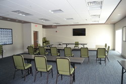  - Holiday Inn Express & Suites Goodlettsville - I-65, Exit 97