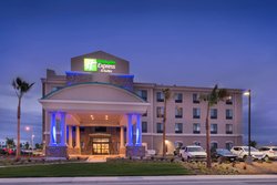  - Holiday Inn Express & Suites Airport Bakersfield