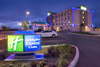 Holiday Inn Express & Suites, Bakersfield Airport