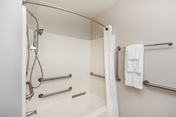  - Holiday Inn Express Warrenton