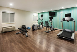  - Holiday Inn Express Warrenton