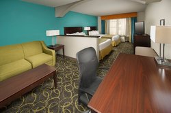  - Holiday Inn Express & Suites Grapevine