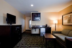  - Holiday Inn Express Woodland Hills - US 101, Exit 27