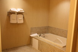  - Holiday Inn Express Ludlow