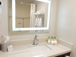  - Holiday Inn Express & Suites Trussville - I-59, Exit 141