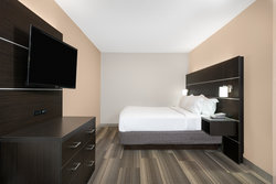  - Holiday Inn Express Hillsville - I-77, Exit 14