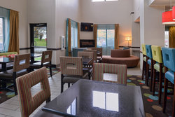  - Holiday Inn Express & Suites North Lima - I-76, Exit 232