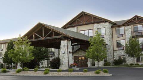 Stay with Holiday Inn Express & Suites Cheney!