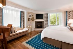  - Reikart House Hotel Amherst - I-290, Exit 7