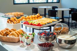  - Four Points by Sheraton Hotel Norwood