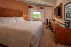 - Four Points by Sheraton Hotel Newark - I-95, Exit 3
