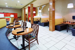  - Holiday Inn Batesville - I-55, Exit 243