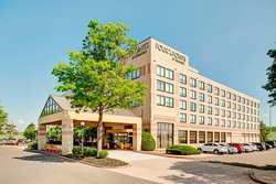  - Four Points by Sheraton Hotel Airport Philadelphia - I-95, Exit 13 & 15