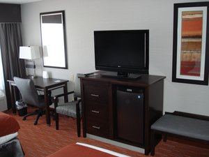 rapid inn holiday express suites