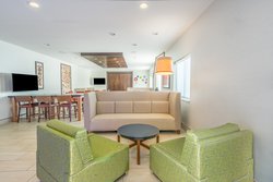  - Holiday Inn Express Howe - I-80 & I-90, Exit 121