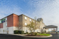  - Holiday Inn Express Howe - I-80 & I-90, Exit 121