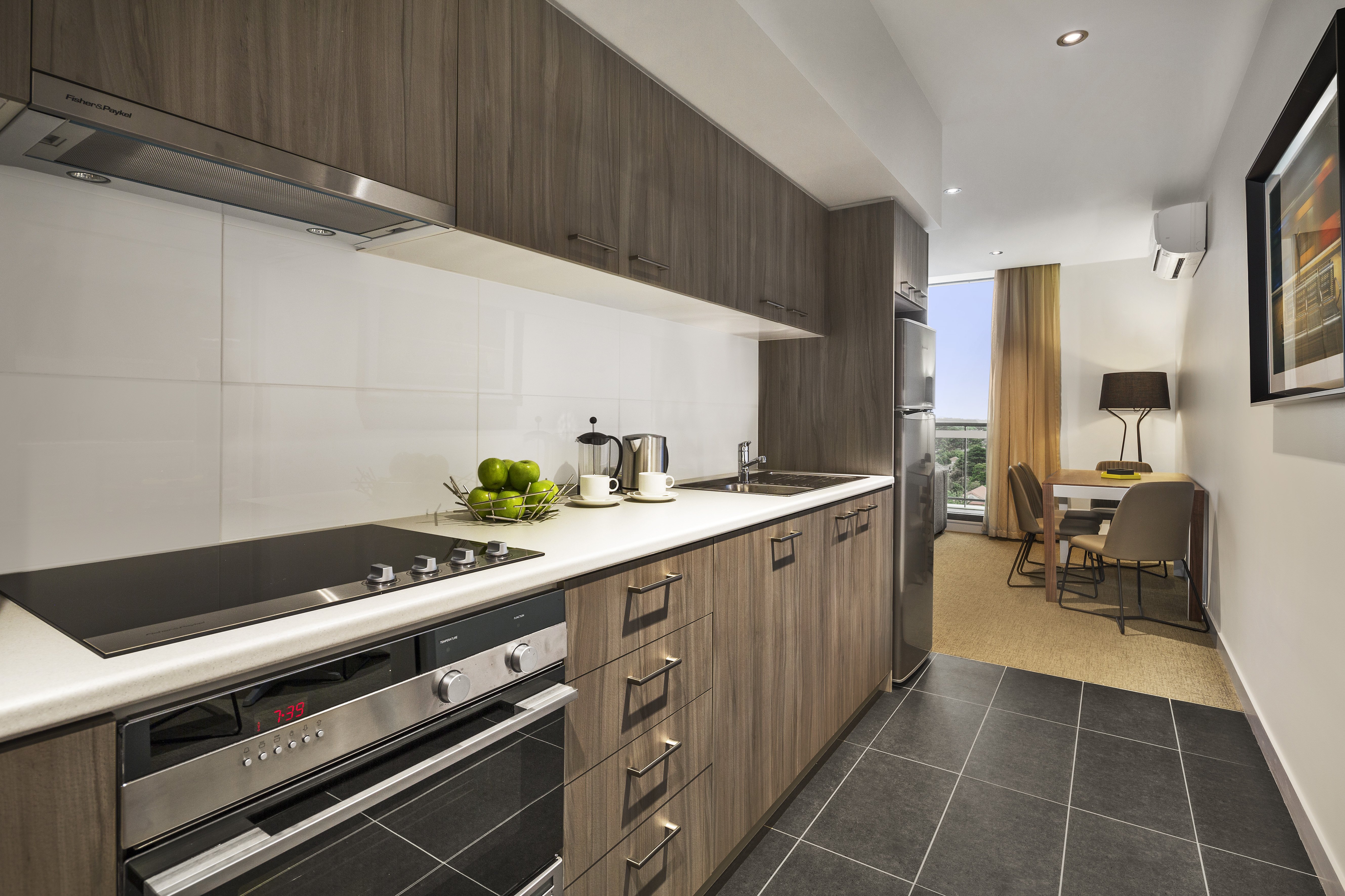 QUEST CHATSWOOD-guestroom-Kitchen.jpg