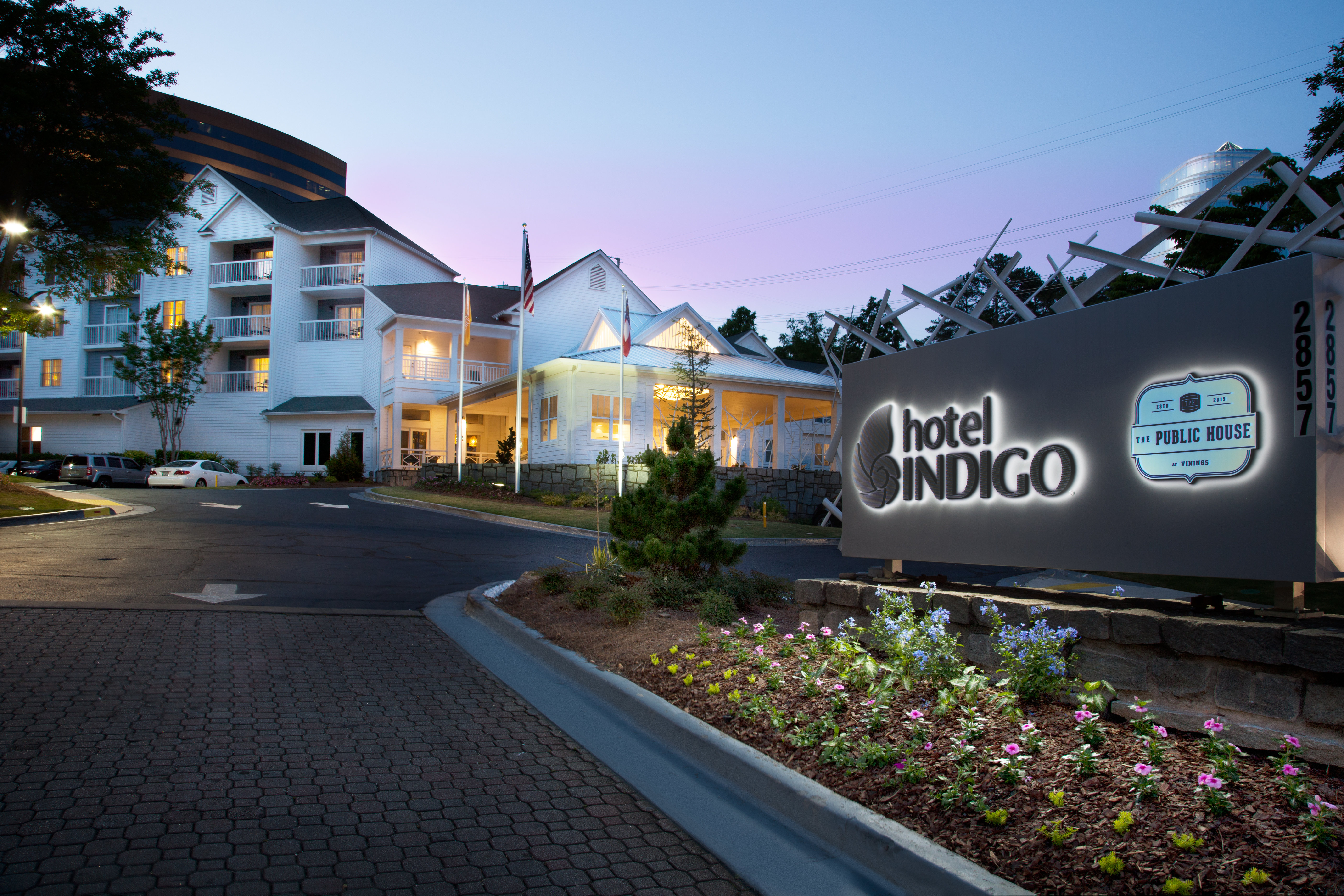Stay at Hotel Indigo Atlanta - Vinings