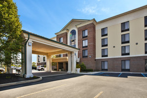 wayne fort inn express holiday suites