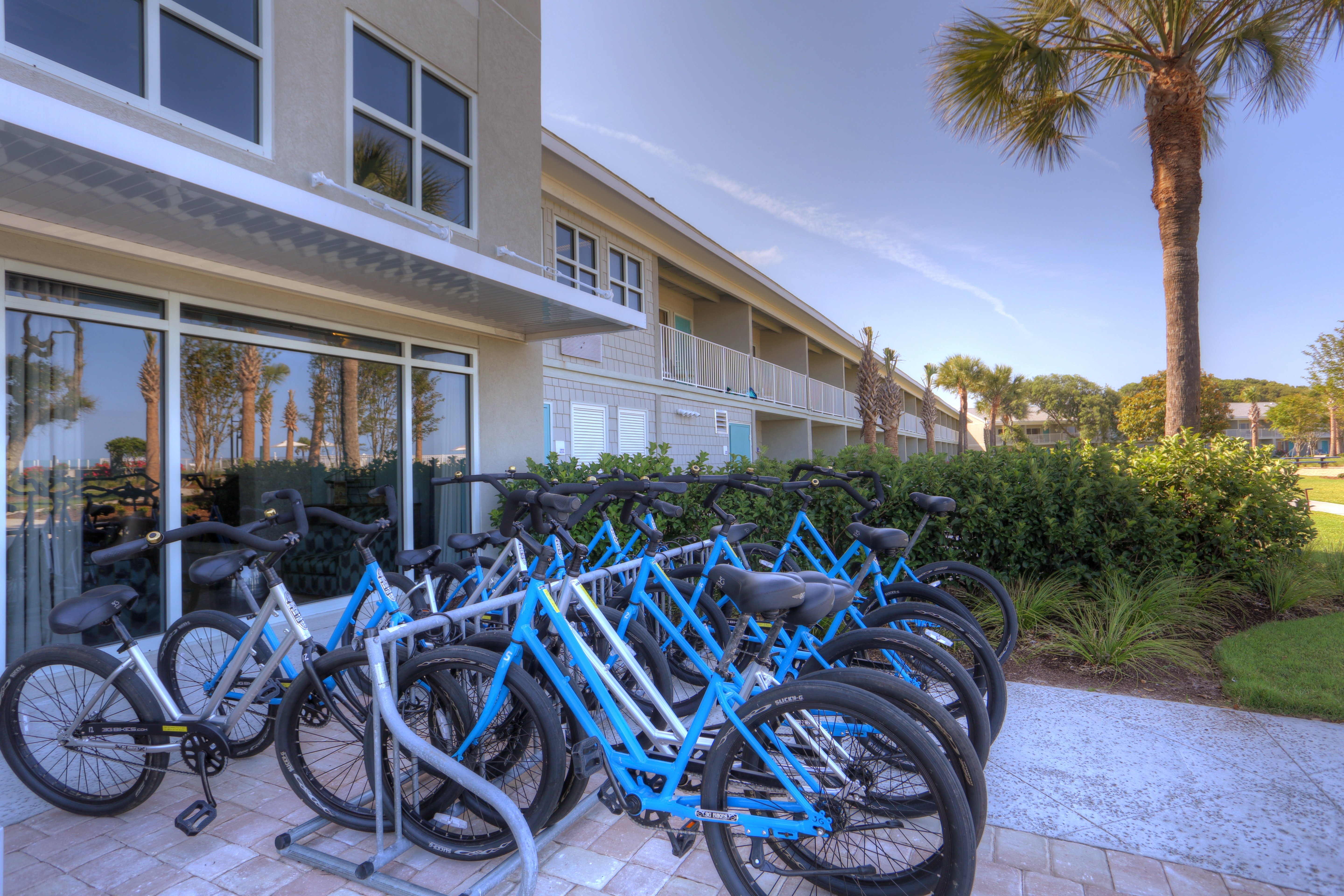 Onsite bike rentals to enjoy over 20 miles of paths on the island 