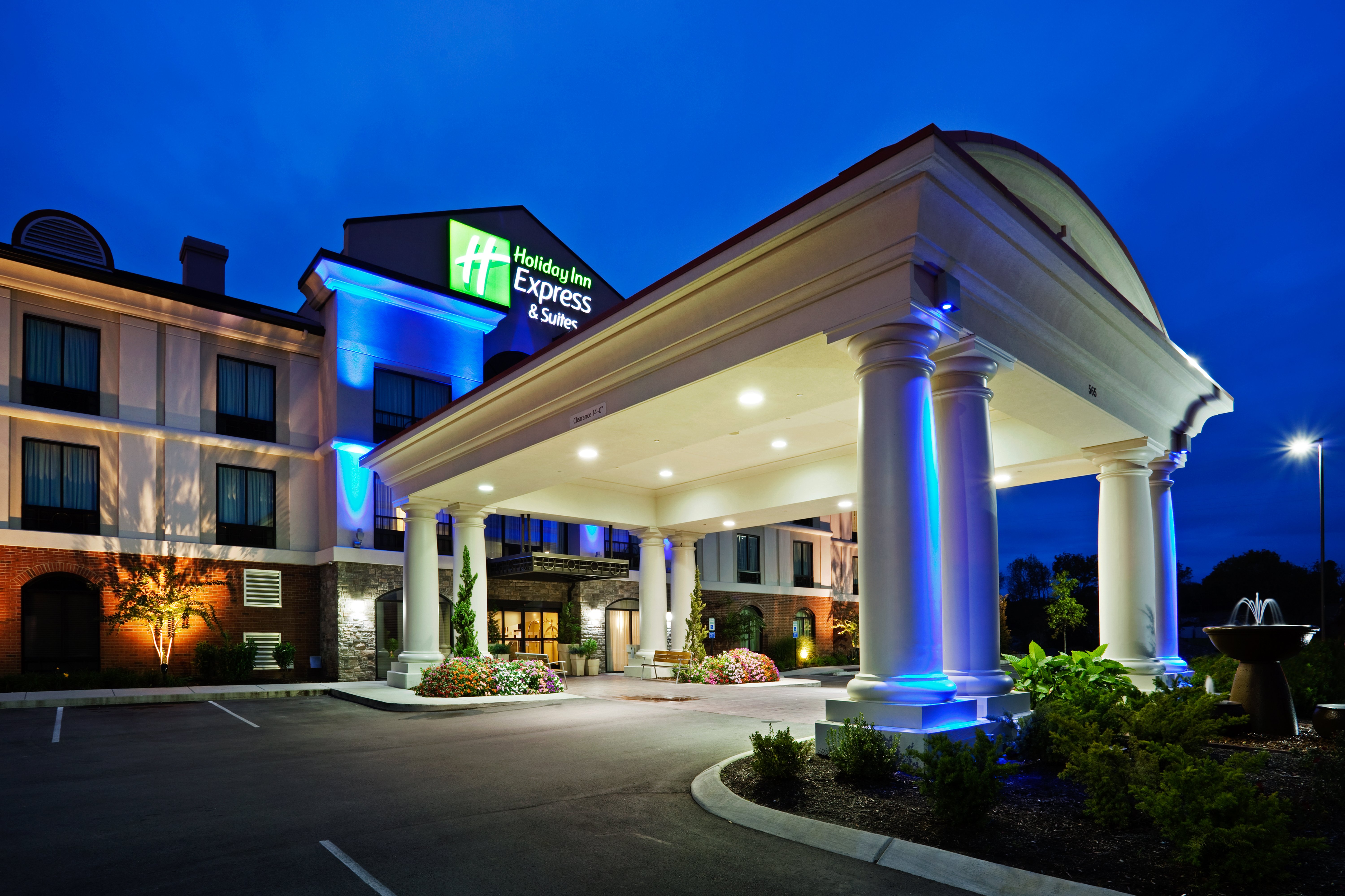 The Holiday Inn Express and Suites Mt. Juliet Welcomes YOU!