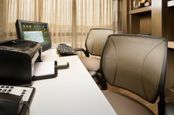  - Holiday Inn Express Woburn - I-95, Exit 54