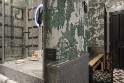 HERITAGE MADRID HOTEL - Photo 8