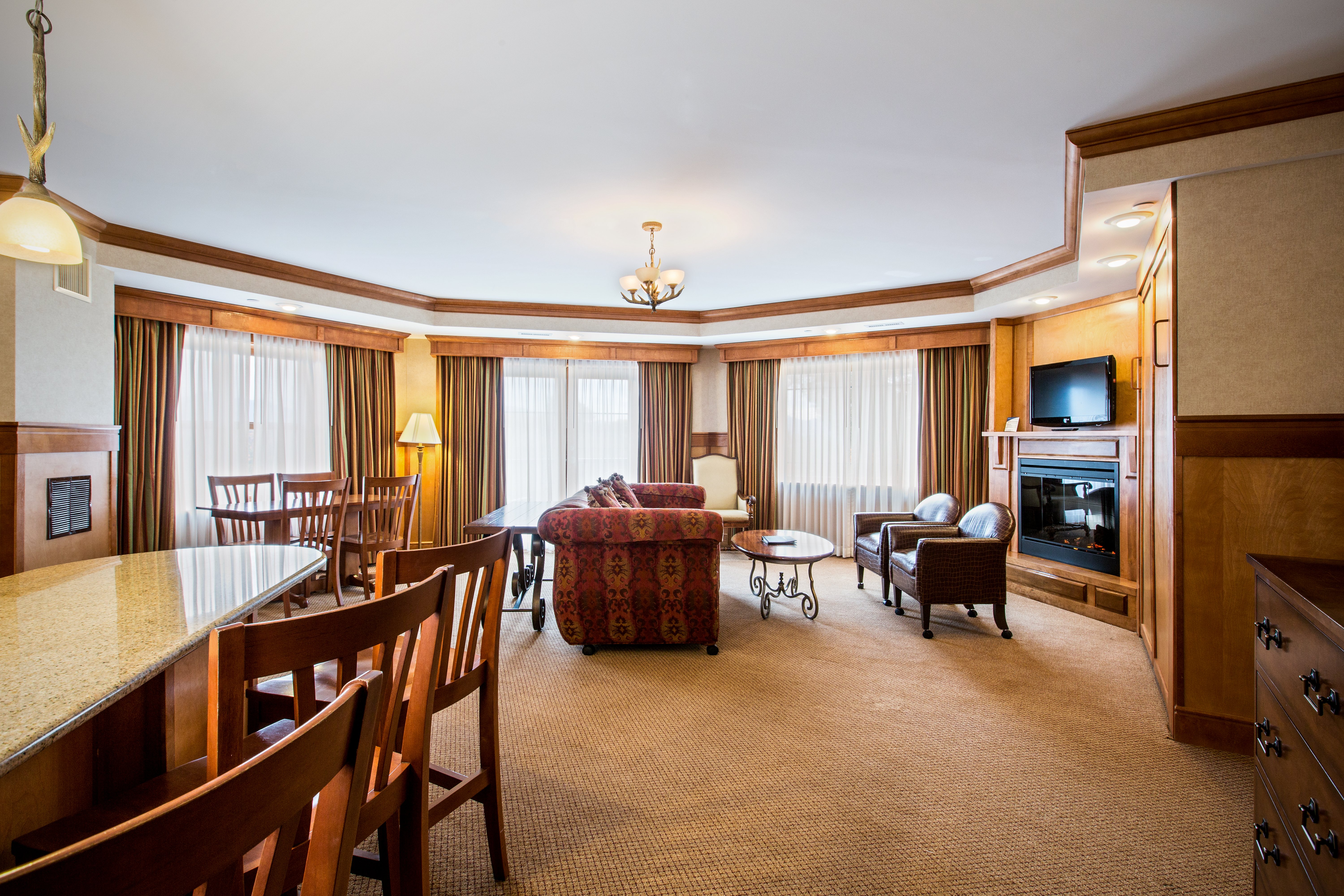 Grand King Suite Living Area (Adirondack Wing)
