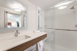  - Holiday Inn Express & Suites Wilmington