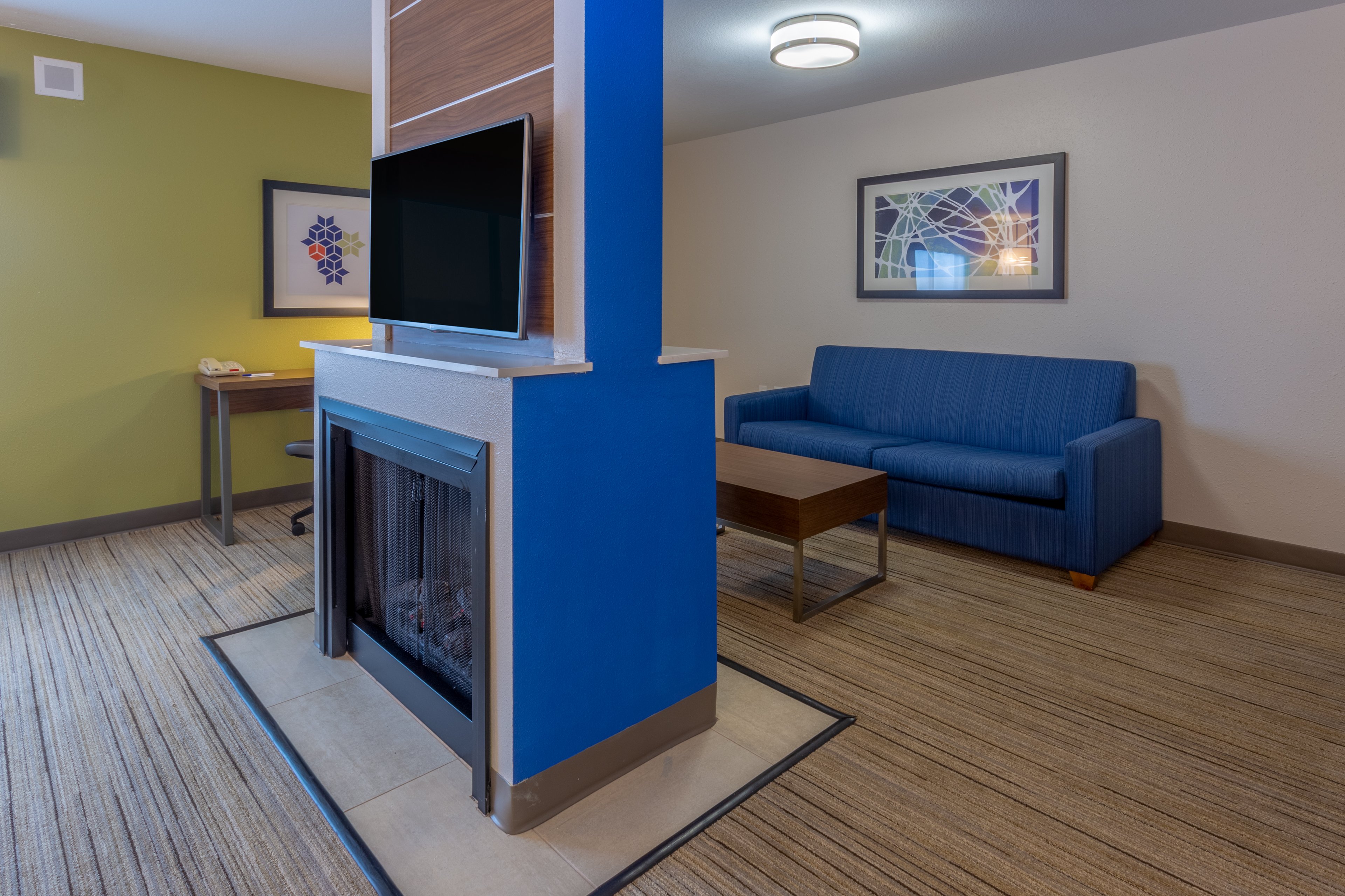 2 King Beds Suite Nonsmoking 