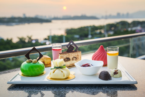 HOTEL INDIGO HARBOUR VIEW - Photo 105