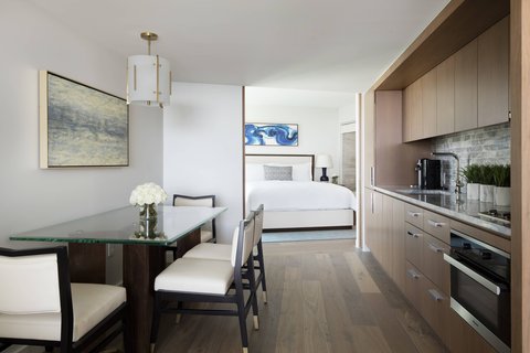 THE RITZ-CARLTON RESIDENCES, WAIKIKI BEACH - Photo 5