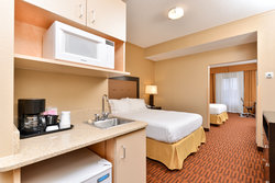  - Holiday Inn Express Breezewood - I-70, Exit 147