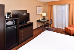  - Holiday Inn Express Breezewood - I-70, Exit 147