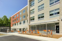  - Holiday Inn Express & Suites King George