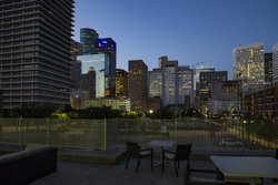 - Holiday Inn Downtown Houston