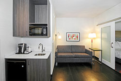  - Holiday Inn & Suites Airport North Calgary