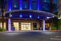  - Holiday Inn Express & Suites Anaheim - I-5, Exit 110