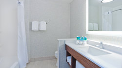  - Holiday Inn Express & Suites Medina - I-71, Exit 218