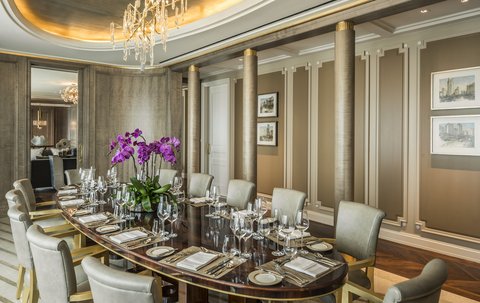 FOUR SEASONS HOTEL JAKARTA - Photo 36