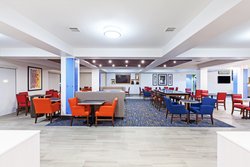  - Holiday Inn Express & Suites Broken Arrow