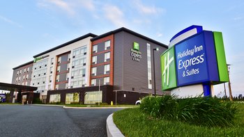 Holiday Inn Express & Suites St. John's Airport