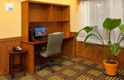  - Holiday Inn Express & Suites Kansas City - I-435, Exit 66