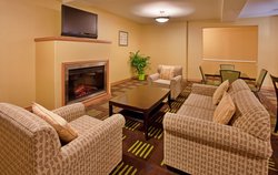  - Holiday Inn Express & Suites Kansas City - I-435, Exit 66