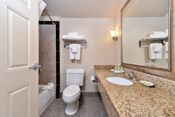  - Holiday Inn Express & Suites Lakewood - I-5, Exit 125